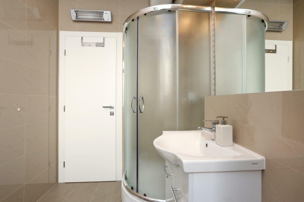 Marton & Martinis Superior Apartments - Spacious One-Room Apartments - Excellent Location Within Walking Distance Of Diocletian'S Palace And Bacvice Beach - The Best Restaurants Within Walking Distance - Buralux Properties Split Bagian luar foto