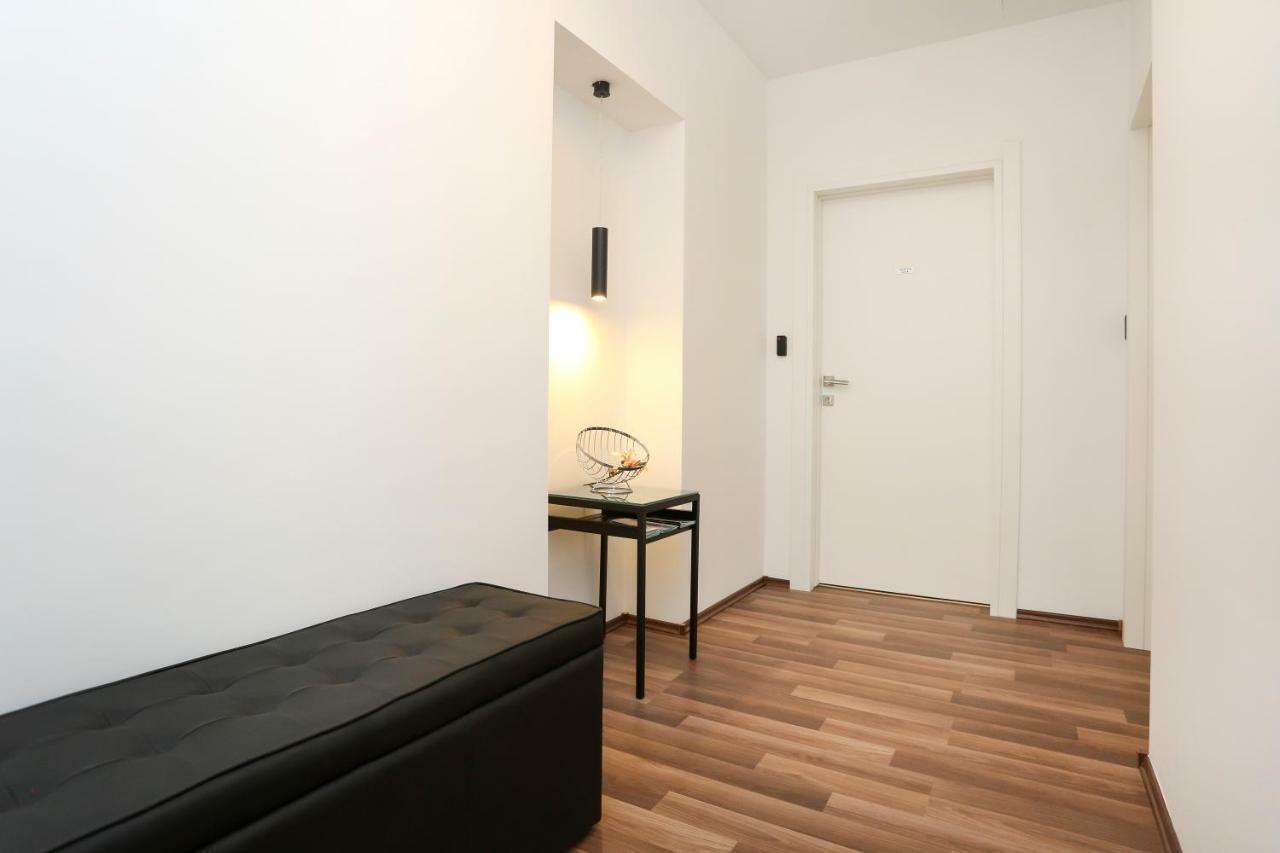 Marton & Martinis Superior Apartments - Spacious One-Room Apartments - Excellent Location Within Walking Distance Of Diocletian'S Palace And Bacvice Beach - The Best Restaurants Within Walking Distance - Buralux Properties Split Bagian luar foto